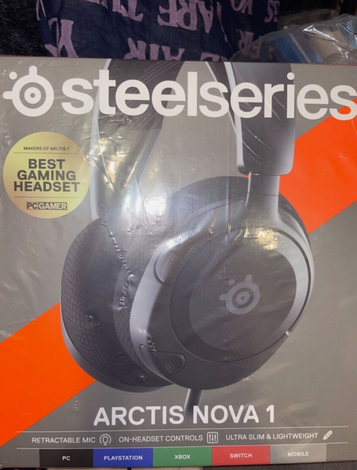 SteelSeries ArctisNova1 gaming headphones With Mic Brand NEW ( Black)