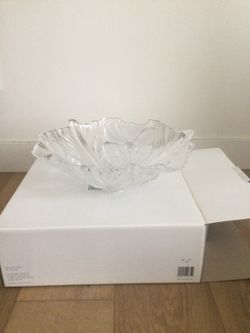 Mikasa Crystal Hibiscus Frost Centerpiece Bowl 15”