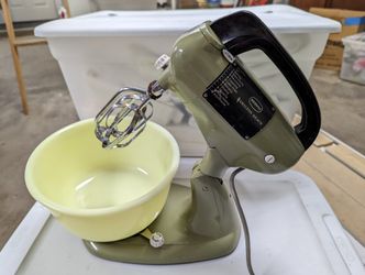 Hamilton Beach Mixer Vintage (working)