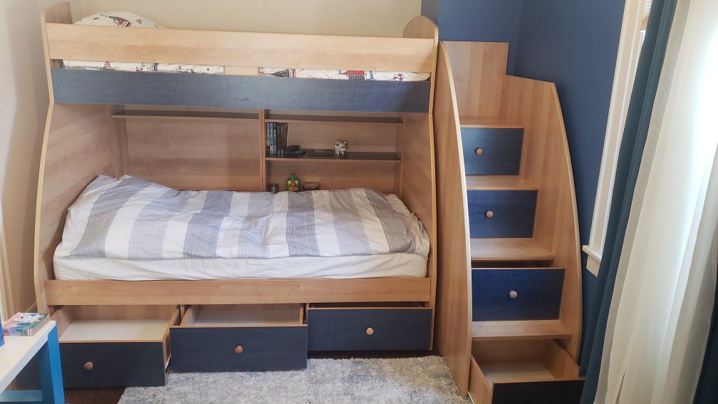 Twin over twin Bunk Bed
