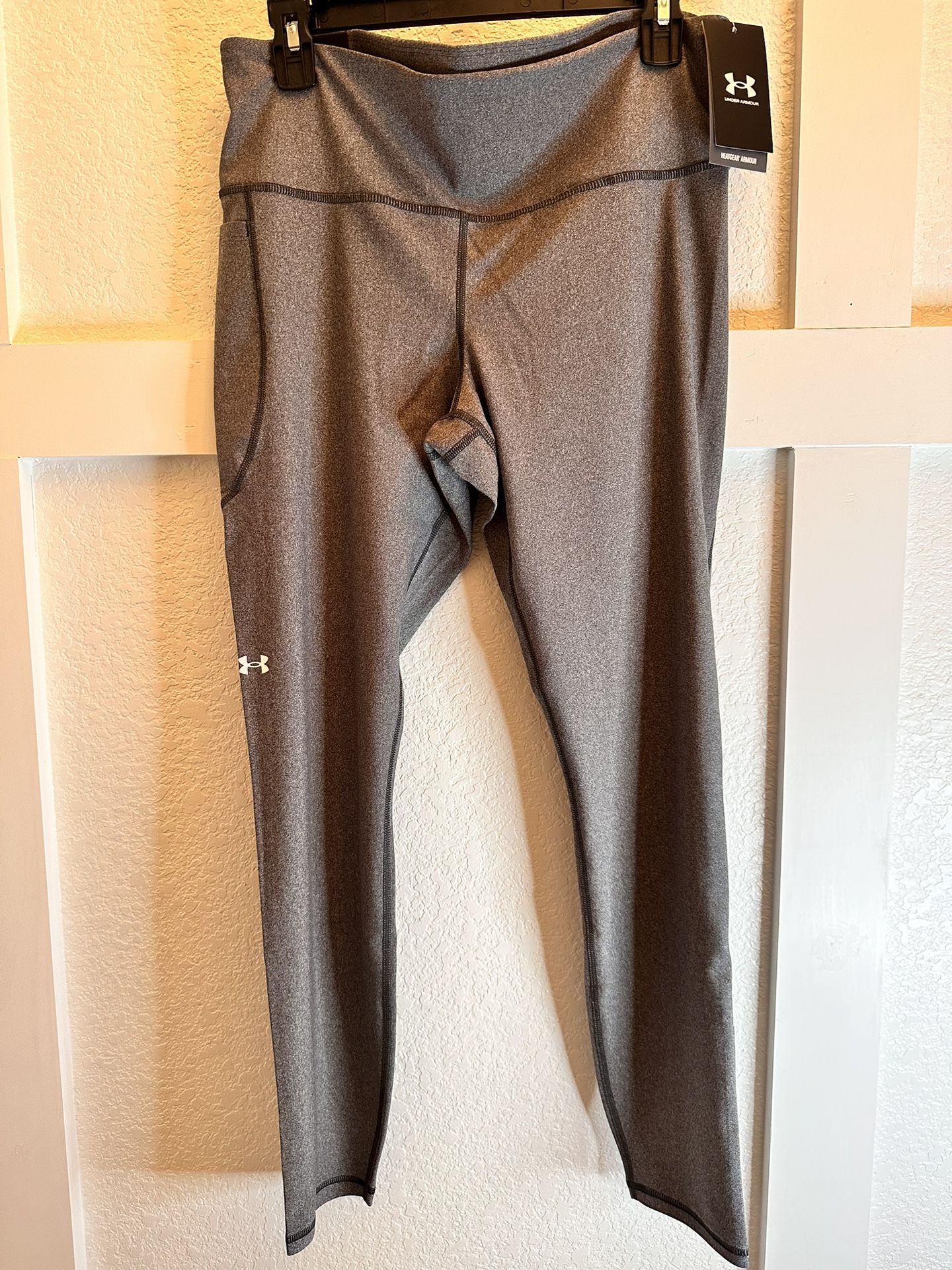 Under Armour | Women High Rise Leggings | XL