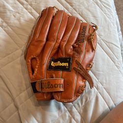 Wilson Glove Model A2126