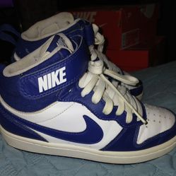 Nike Shoes 3.5y