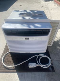 Window air conditioner