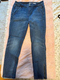 DKNY Skinny Jeans – Size 10 – Ankle Zipper Detail