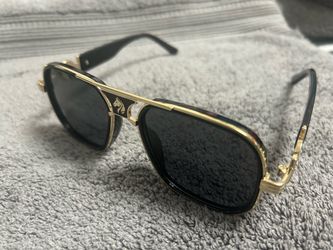 Sun glasses