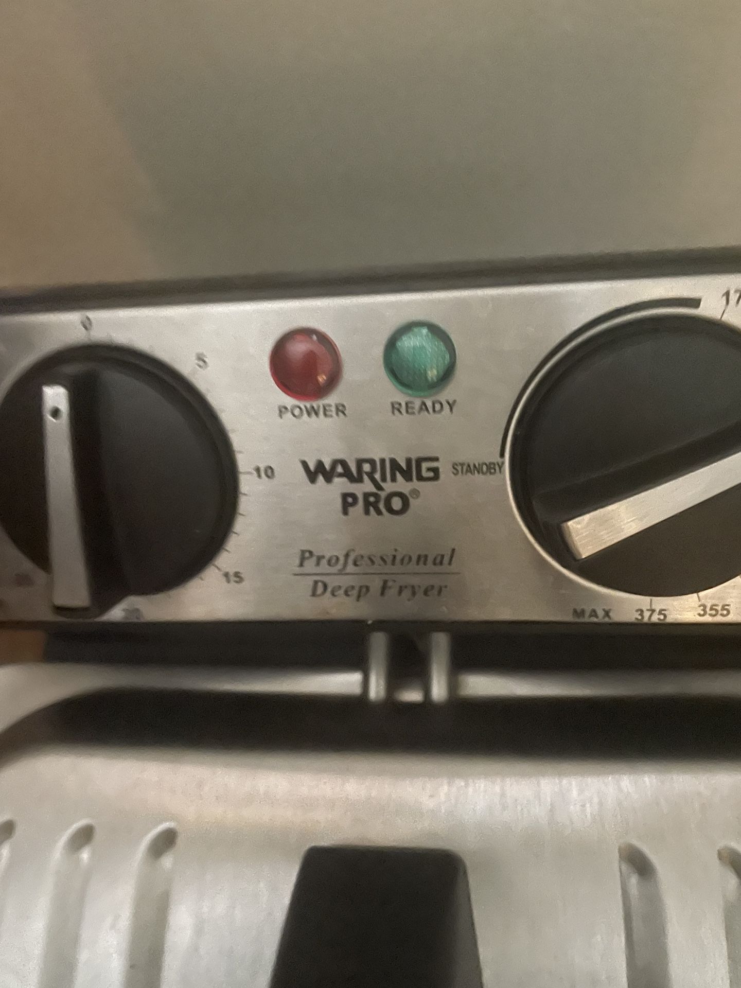 Waring DF250B 1800-Watt Deep Fryer, Brushed Stainless