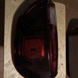 2017 - 2025 HONDA RIDGELINE REAR RIGHT SIDE TAILLIGHT LIGHT LED LAMP OEM