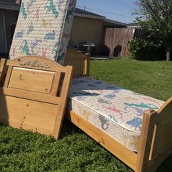 Two Nice Twin Beds The Same With Good Mattress Sets