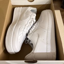 DS AF1 Men’s size 8 