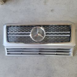 Mercedes Benz G550 Grill