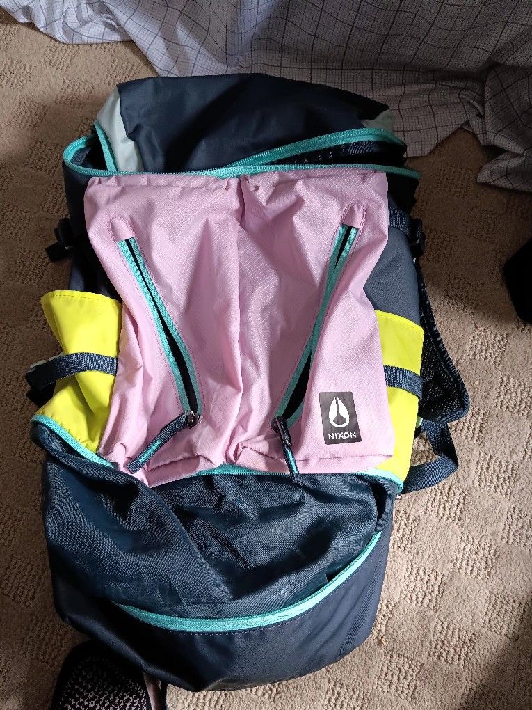 Nixon Womens Travel Bag