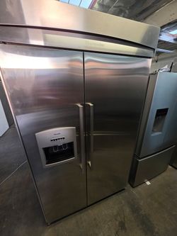 48" THERMADOR BUILT IN STAINLESS STEEL REFRIGERATOR