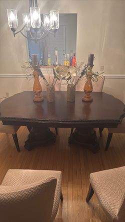 Cherry Wood Dining Table with 2 Leaf Extenders