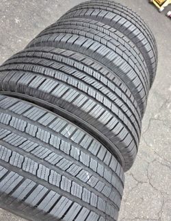 245 60 18 Michelín I'm selling this set of tires with 80% life left on all 4