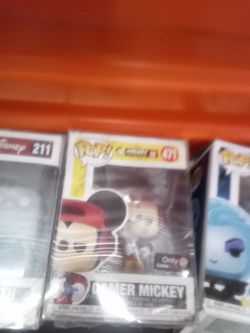 Funko Pop Gamer Mickey #471 GameStop Exclusive