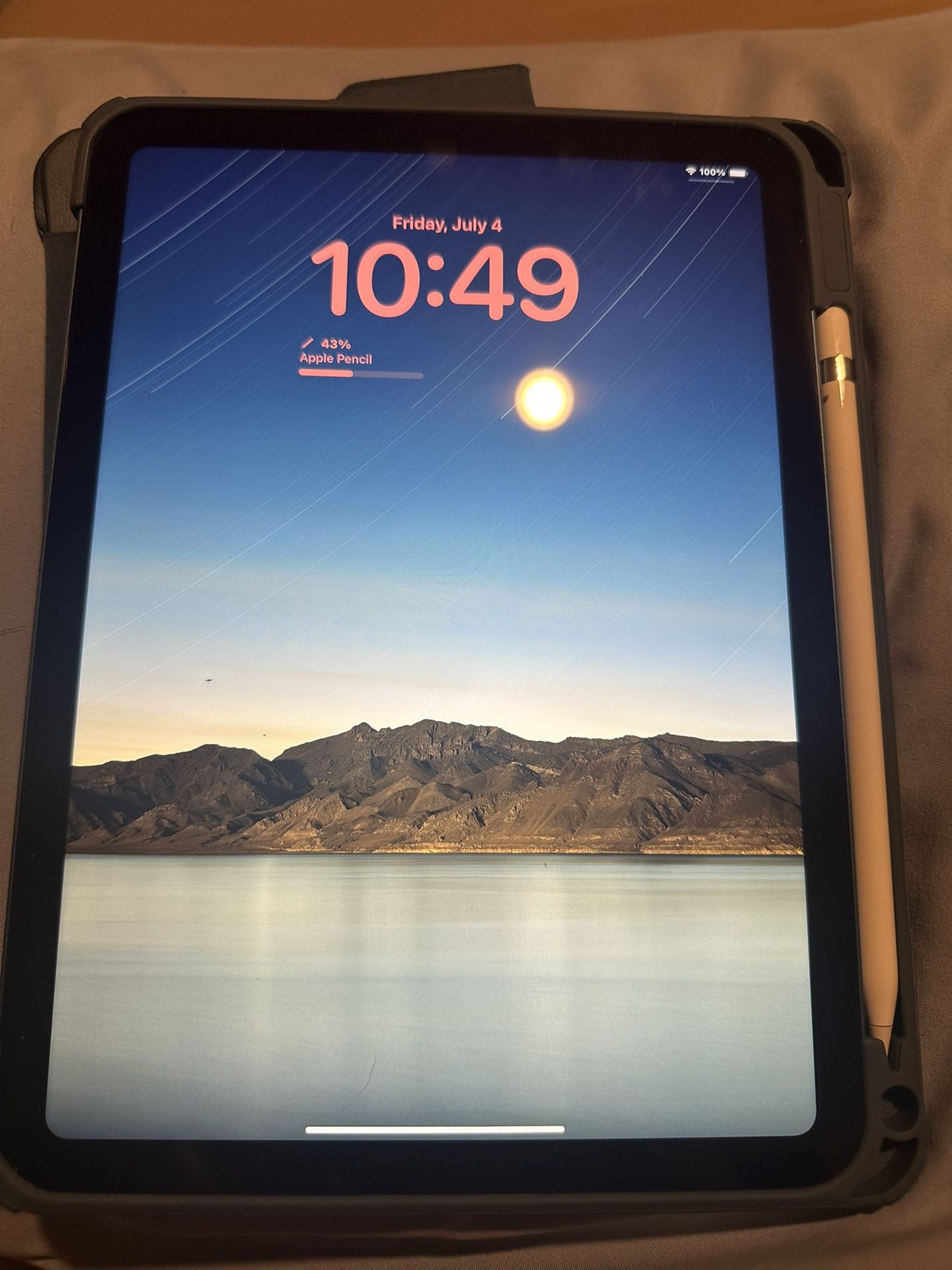 iPad 10 Blue With Apple Pen