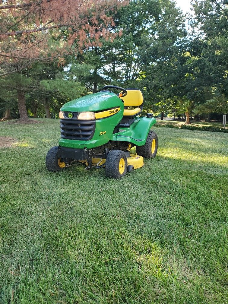 John Deere X300 