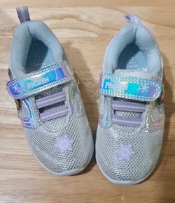 Size 6 girl shoes