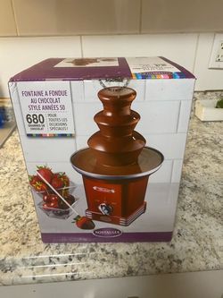Nostalgia Retro 3-Tier Chocolate Fondue Fountain