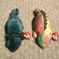 Collector beanie babies- Iggy and Rainbow