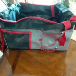 Brand New Dog/cat Car Seat In Weeki Wachee Spring Hill