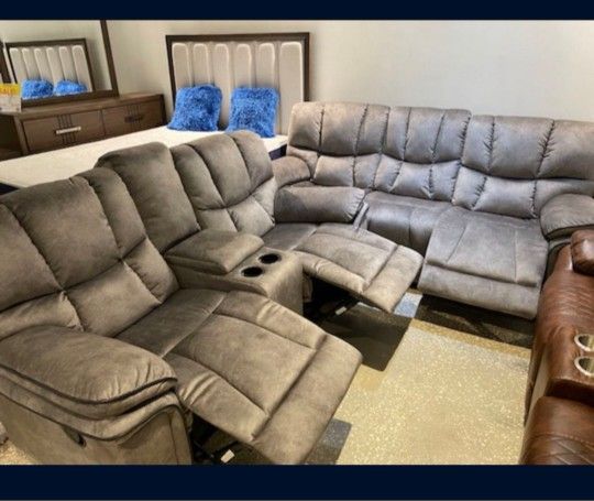 *Weekend Special*---Barcelona Classic Gray Fabric Reclining 3 Piece Sets---Delivery And Financing Available🤝