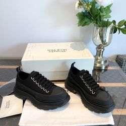 A.lexander M.cQueen  shoes  size4-11 