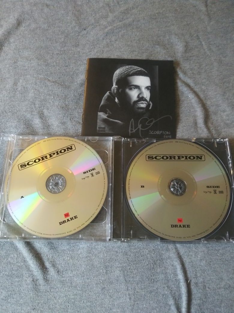 Drake scorpion album in excellent condition double disc only $13