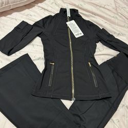 Black Define Lululemon Top And Bottom Size 4