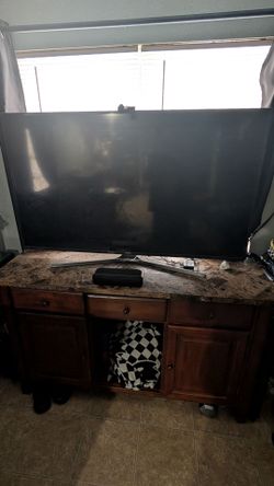 55 inch Samsung 4k tv with govee lights