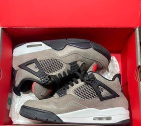 Jordan 4 Tuape haze 9.5