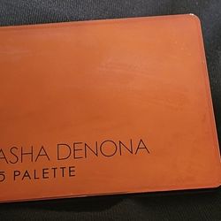 NATASHA DENOVA - ZENDO PALLET
