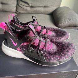 Nike Women's 8.5 Flex Contact 3 Echo