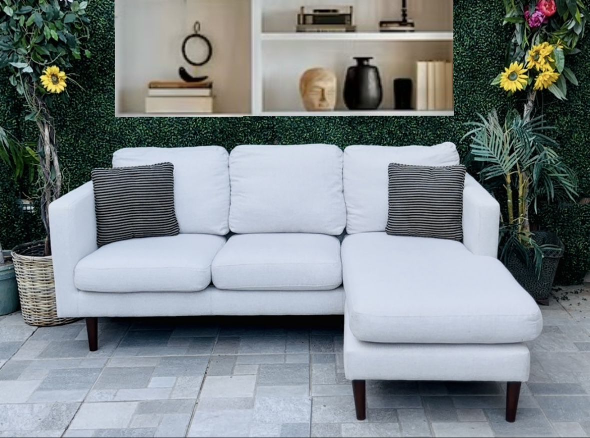 (Free Delivery 🚚) Cream 2-Piece Couch w/Reversible Chaise