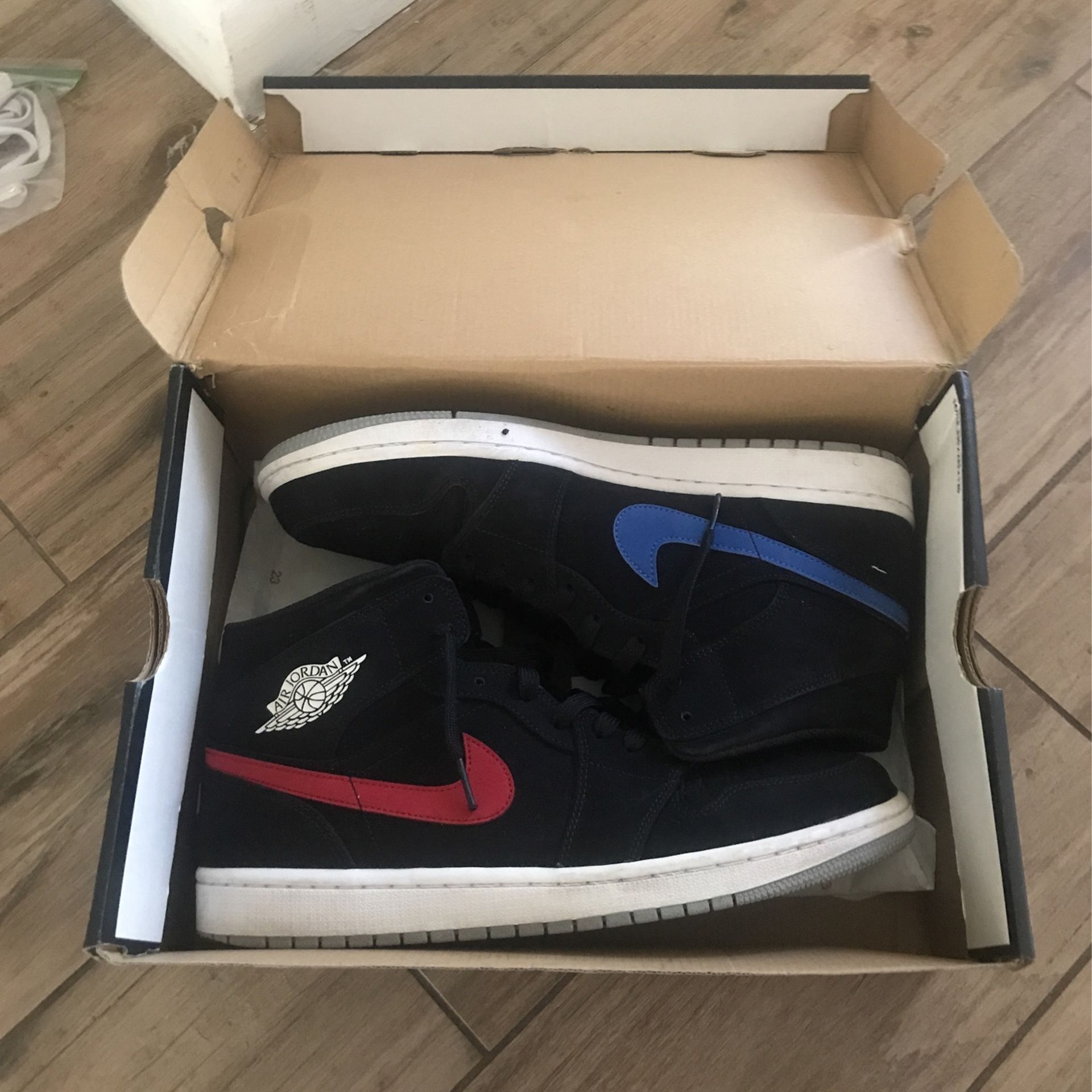 Jordan 1 Size 10.5 for Sale in Laud Lakes, FL - OfferUp