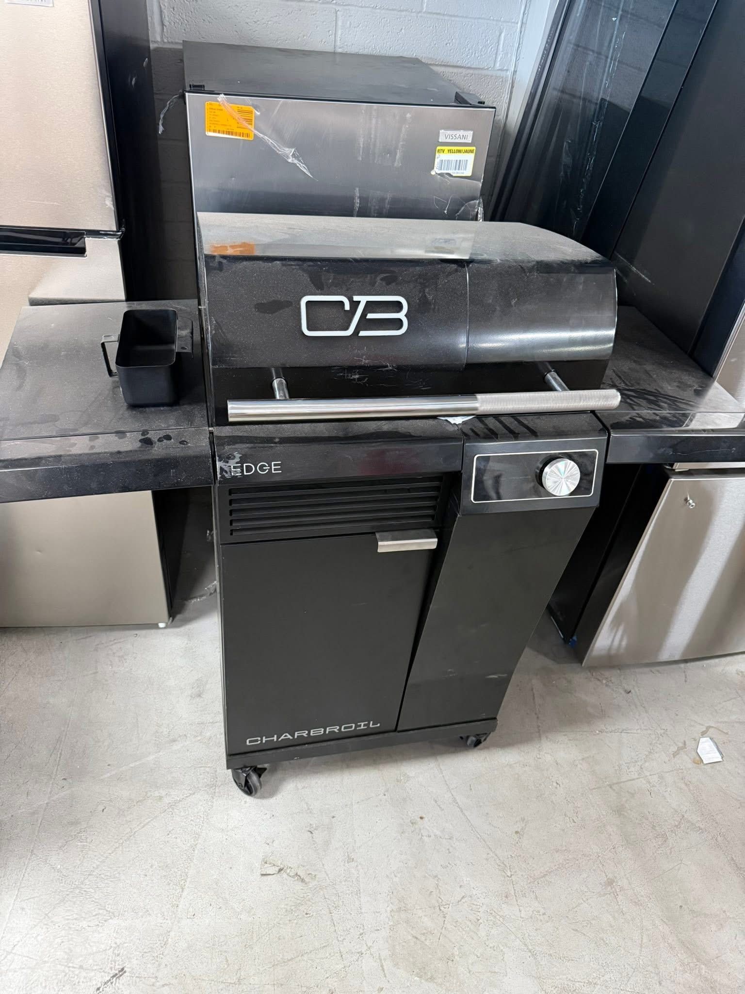 🔥💥 FRIDAY $35 SPECIALS / ESPECIALES DE VIERNES $35 💥🔥 🎉 Get ready Yuma! ¡Prepárate Yuma! 👉 Everything in the bins ONLY $35 cada artículo! 😍