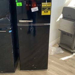 GALANZ GLR76TBKER TOP FREEZER REFRIGERATOR  0XCW