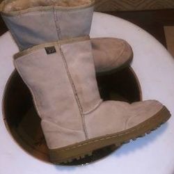 Australian Boot Company Tan/Beige Winter Boots Womens Size 9 Mens 7.5