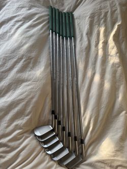 Srixon ZX7 Forged Irons 4-PW (7 Clubs) — Stiff Steel RH