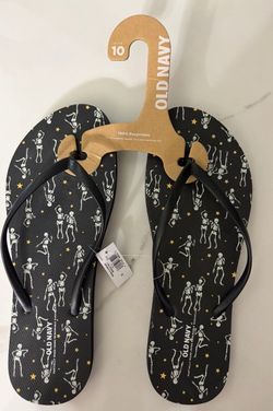 New Women’s Halloween Goth Skeleton Gold Star Flip Flops 10 (9-10)