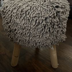 Shaggy Stool 