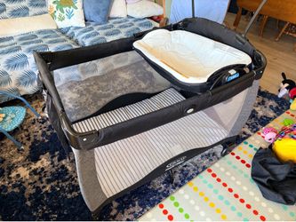 Graco baby playpen, play pen, baby changing and bassinet - clean and in great shape!!