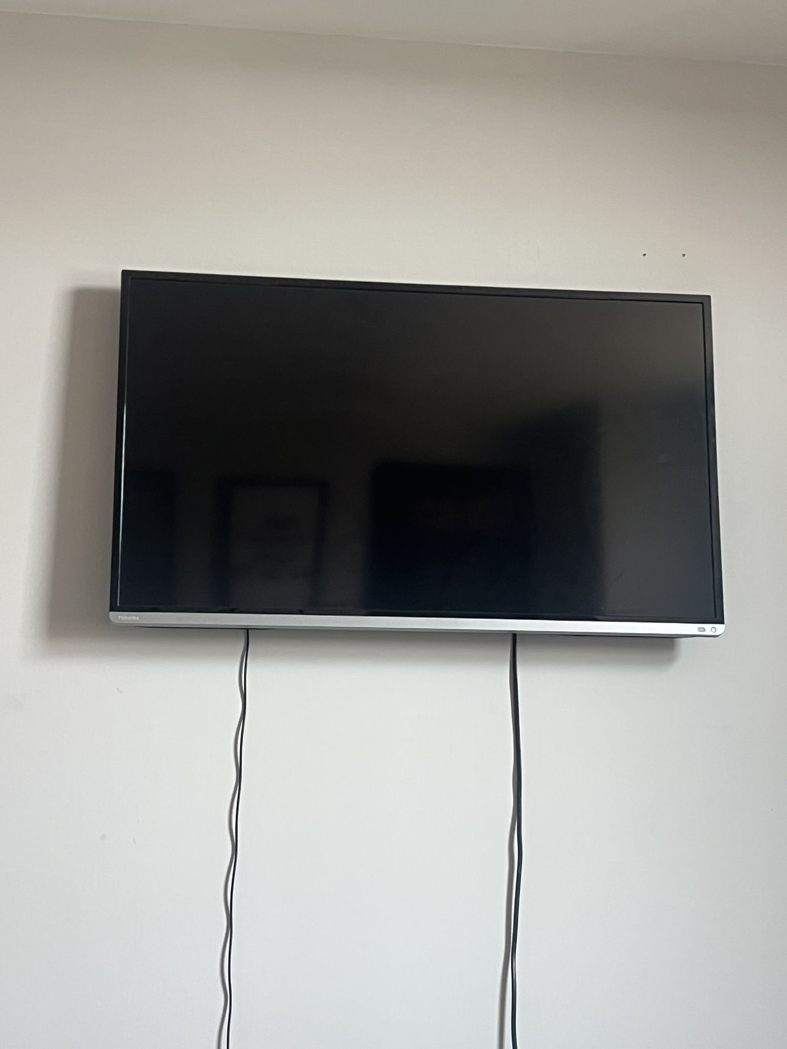 40inch Toshiba Tv W/ Fire Stick Attachment