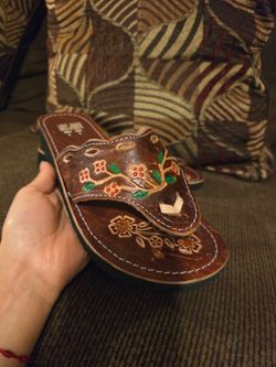Women's Sandals Size 6