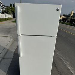 Household Refrigerator Fridge Freezer Great For Garage