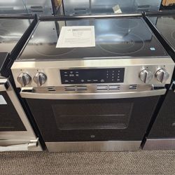 30 in. 5 Burner Element Slide -ln Electric Range in Stainless Steel with Crisp Mode