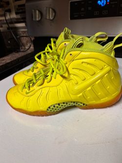 Nike Air Foamposite Pro Yellow Sneakers 7y