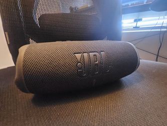 JBL Charge 5 Wi-Fi SE auracast