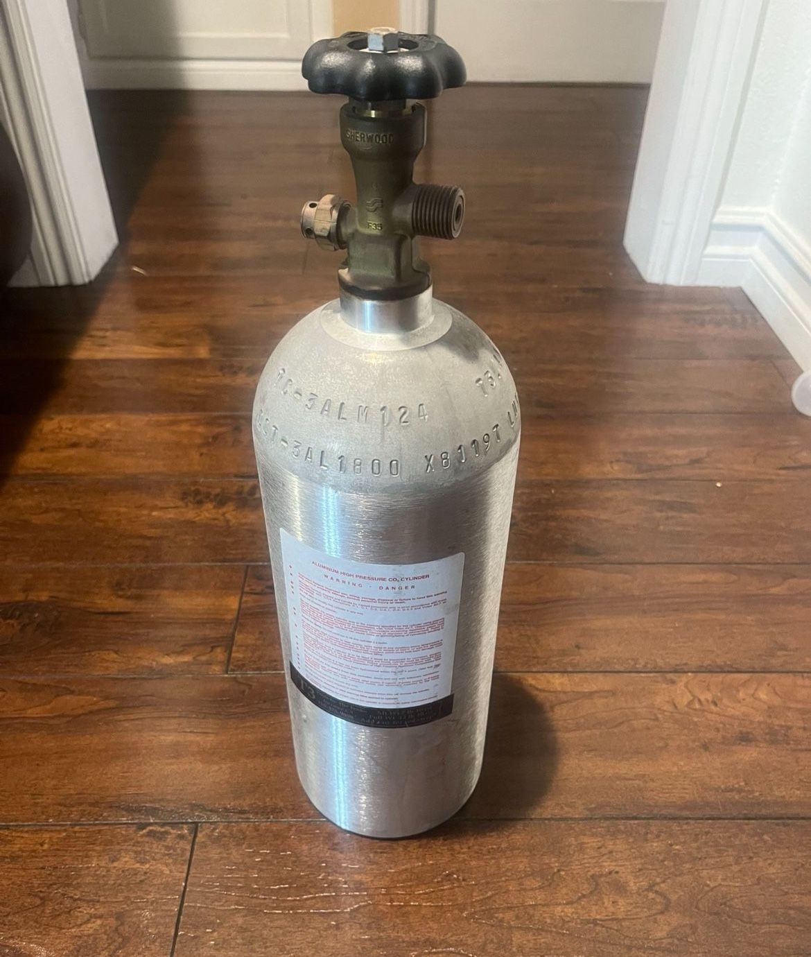 7.5 lbs Aluminum CO2 Tank – Lightweight, Durable, and Refillable – Ideal for Draft Beer, Homebrewing, Hydroponics, Aquariums, Welding,